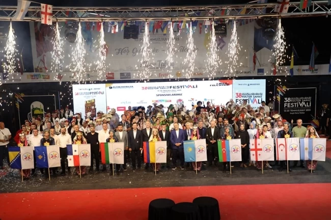 Bursa İnegöl'de Altın Mobilya KKTC'nin