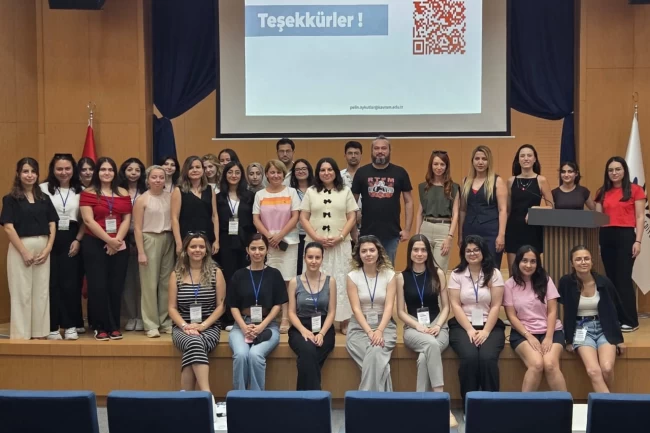İzmir Karabağlar'da 'Akademi Yaz' hayata geçti