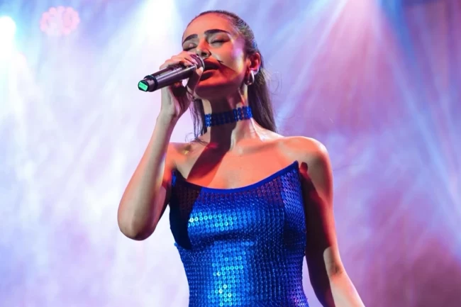 Elif Buse Doğan 'yaz' hızını kesmiyor