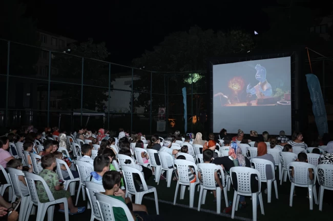 Bursa Nilüfer'de çocukların sinema keyfi başlıyor