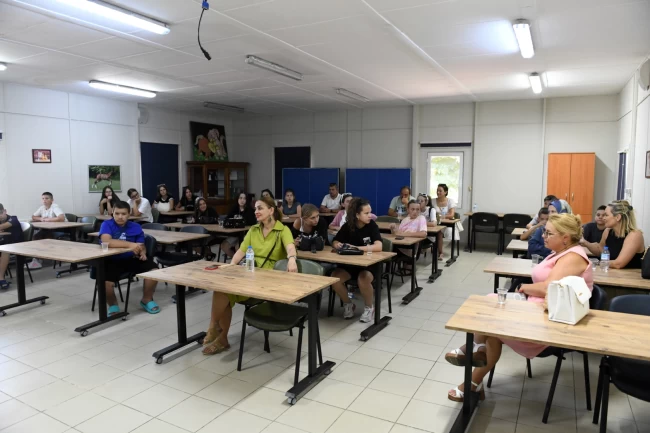 Bosnalı öğrenciler Bursa Osmangazi'de hayvan sevgisiyle buluştu