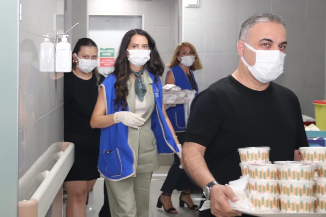 Bursa'da 'Yarına Şans Ver'den bereketli ikram