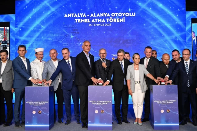 Antalya-Alanya Otoyolu'nun temeli atıldı... Turizmin başkentine dev yatırım