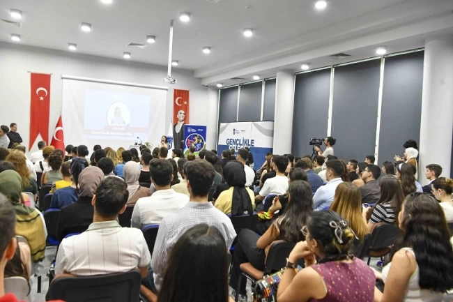 Genç Akademi Ulus'ta "Yerel Gençlik Buluşması"