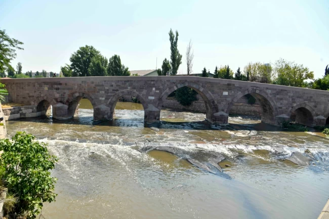 Ankara Çayı alarm veriyor