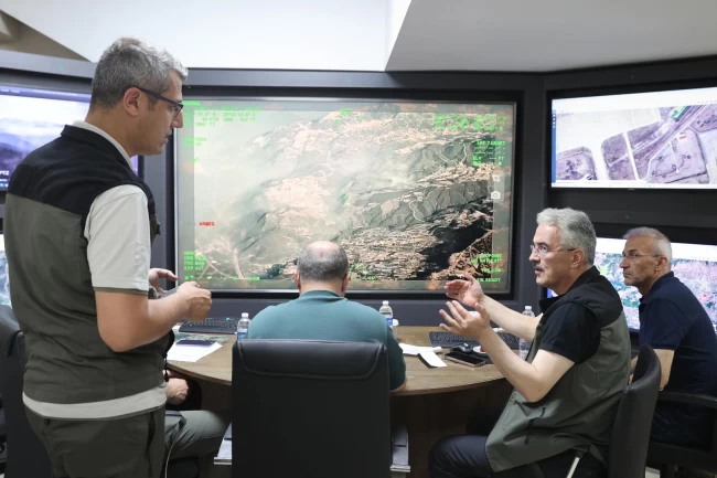 Bursa'da orman yangınlarına müdahale sürüyor... Koordinasyon Yangın Harekat Merkezi'nden