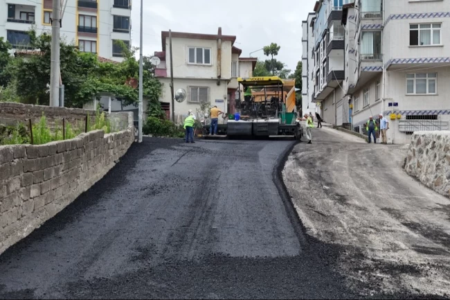 Ordu Ünye'nin ulaşımına sıcak asfalt dokunuşu