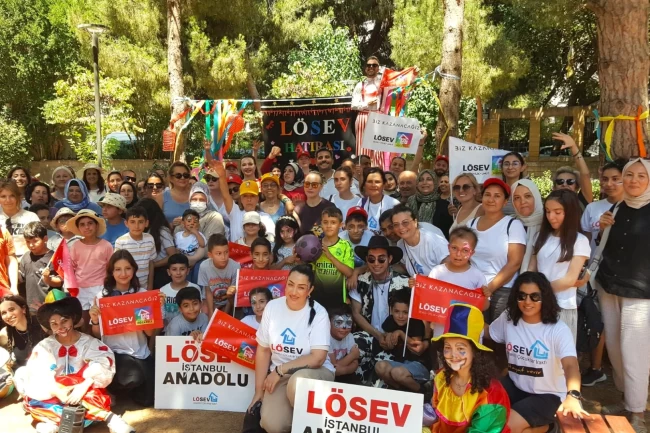 İstanbul Anadolu Yakası'nda LÖSEV pikniği