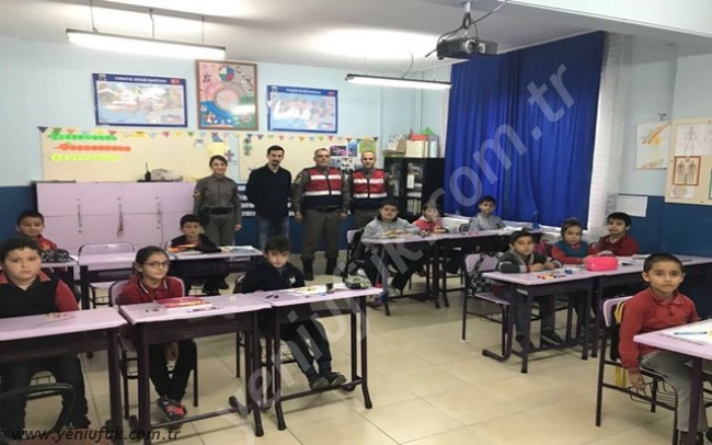 JANDARMA EKİPLERİ TERZİ KÖYÜNDE EĞİTİM VERDİ