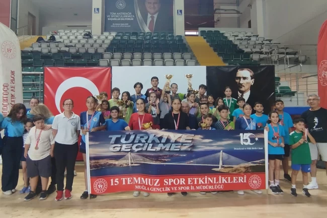 Muğla Büyükşehir'in genç raketleri turnuvaya damga vurdu