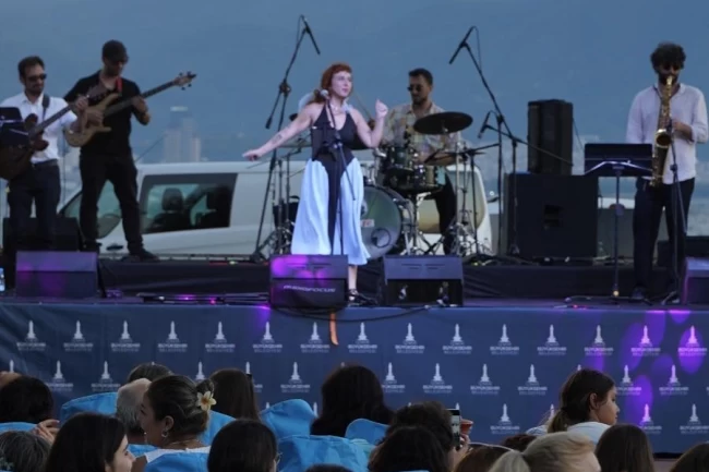 Yazın enerjisi İzmir'e yayılacak