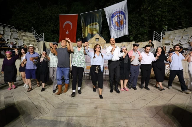 "İlmik İlmik" Efes Selçuk'ta büyük beğeni topladı