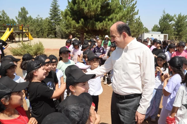 Başkan Altay, Genç KOMEK oyun kampında 55 bin öğrenciyle buluştu