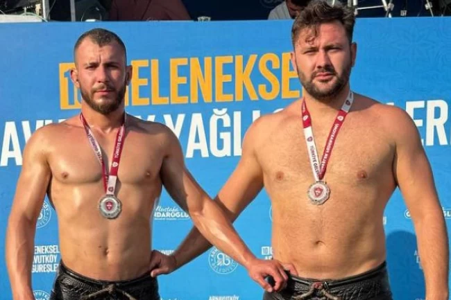 Sakaryalı sporcular güreş ve bisiklette kürsüye damga vurdu