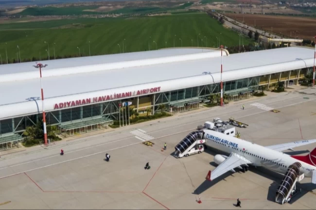 Adıyaman Havalimanı'nda silahlı saldırı paniği!
