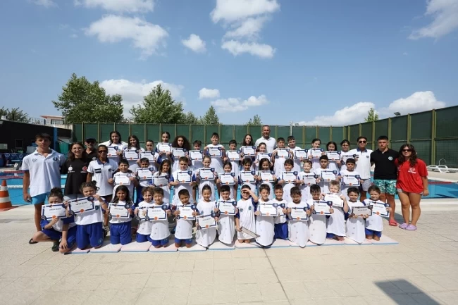 Bursa Büyükşehir Yaz Okulları'nda sertifika heyecanı