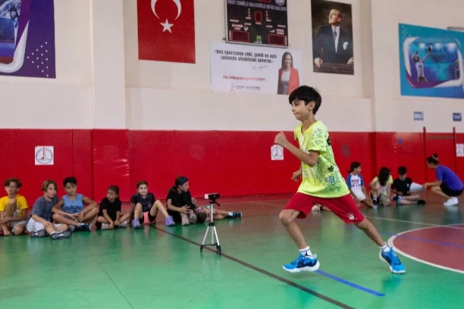 Karşıyaka'da örnek hizmet: Sportif yetenekler keşfediliyor