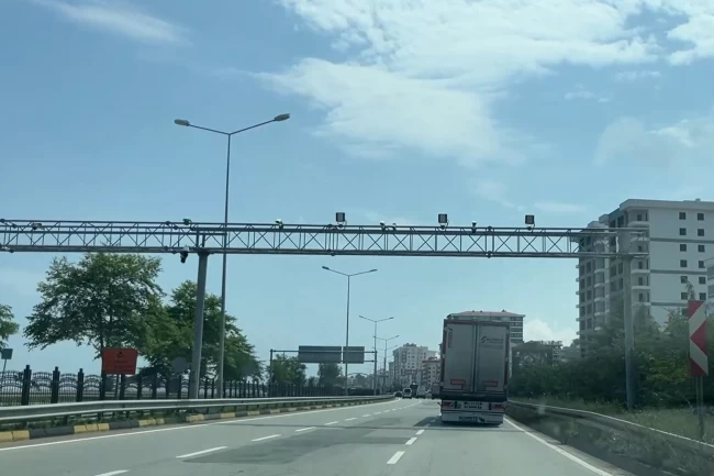 Karadeniz Sahil Yolu'nda trafik güvenliği artıyor