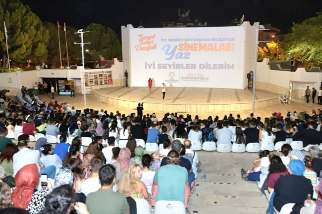 "Yaz Sinema Akşamları" tüm hızıyla devam ediyor