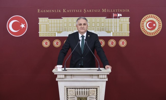 “24 yıldır milletimize efendi değil,hizmetkarız”