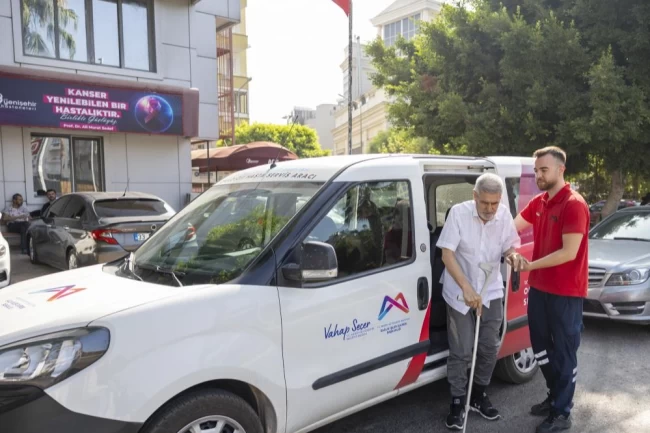 Mersin Büyükşehir'den onkoloji hastalarına ücretsiz ulaşım desteği