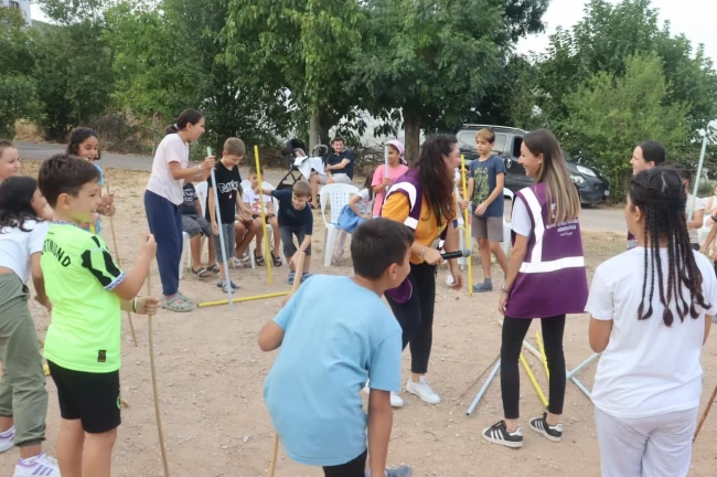 İzmit Belediyesinden Hatipköy'de renkli çocuk etkinliği