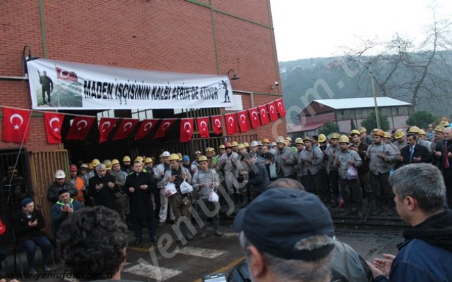 MADEN İŞÇİLERİNDEN MEHMETCİK’E DESTEK!