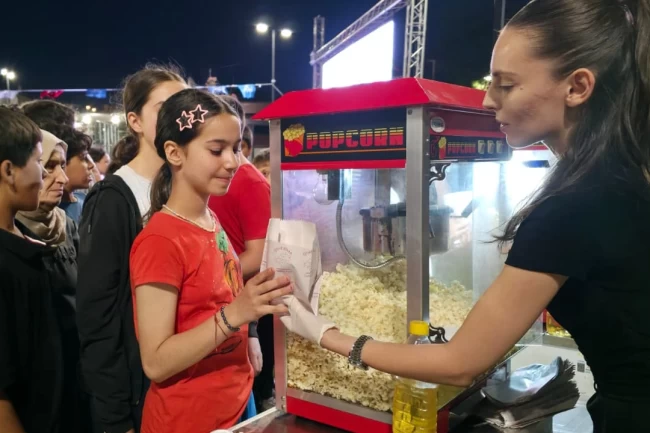 Kocaeli Büyükşehir'den kitapseverlere film molası