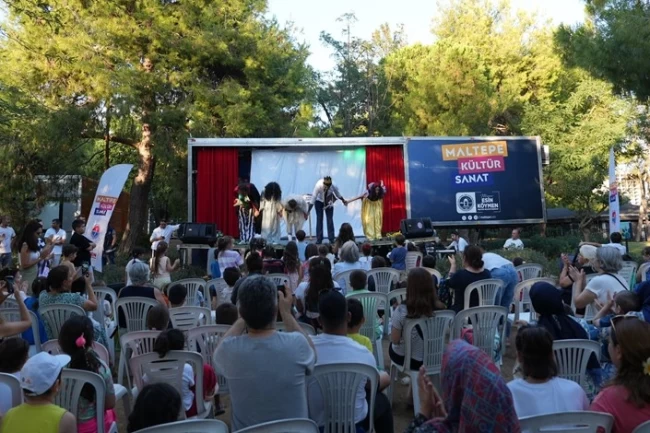 Maltepe'de çocuklara masal tadında tiyatro şöleni