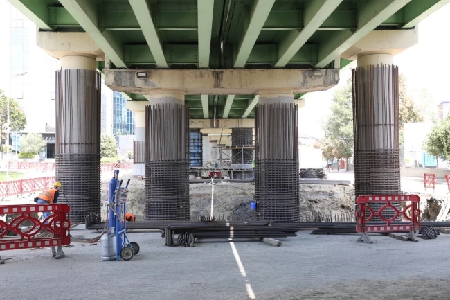 İstanbul'da M1 metro hattının viyadükleri afete karşı güçlendiriliyor