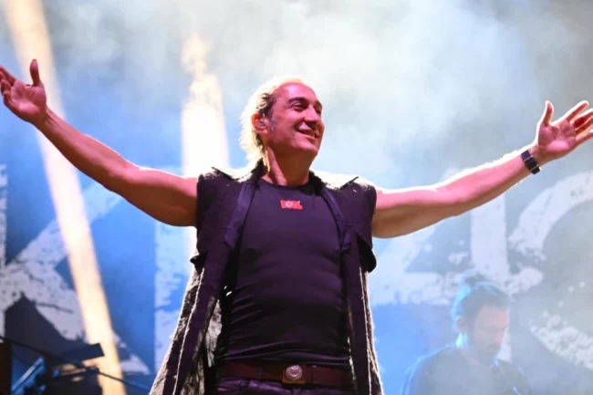 Denizli'de Zafer coşkusu Kıraç konseriyle taçlanacak