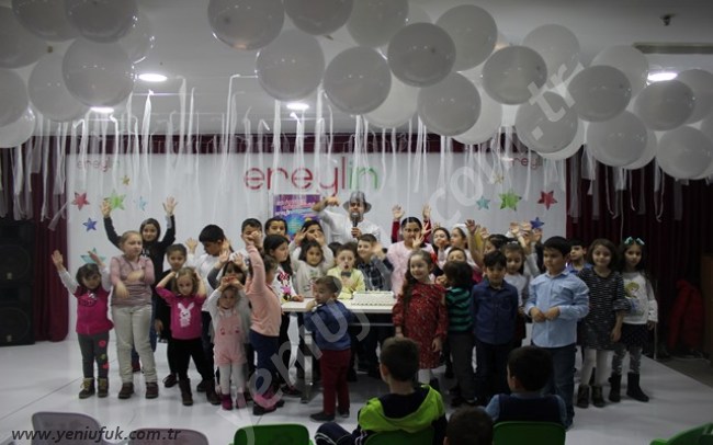 EREYLİN’ DE HER GÜN AYRI GÜZEL