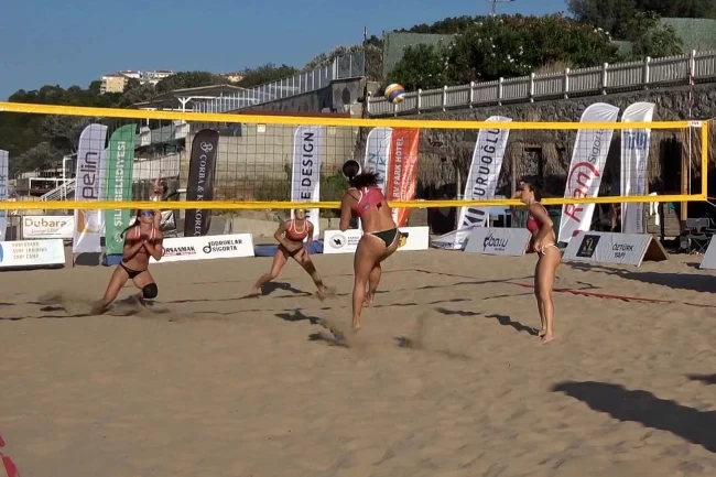 Şile Ayazma Plajı'nda 3. Marin Beach Voleybol coşkusu