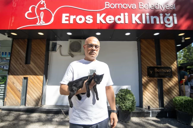 İzmir Bornova'da 'Eros Kedi Kliniği' açıldı