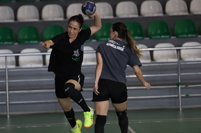 Bursa Büyükşehir Belediyespor, Manisa'yı farkla geçti