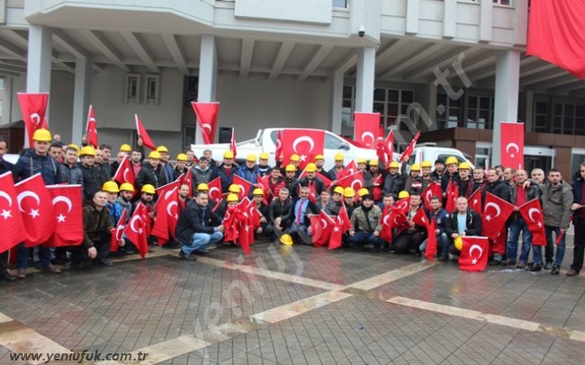 MADEN İŞÇİLERİNDEN MEHMETÇİK’E DESTEK