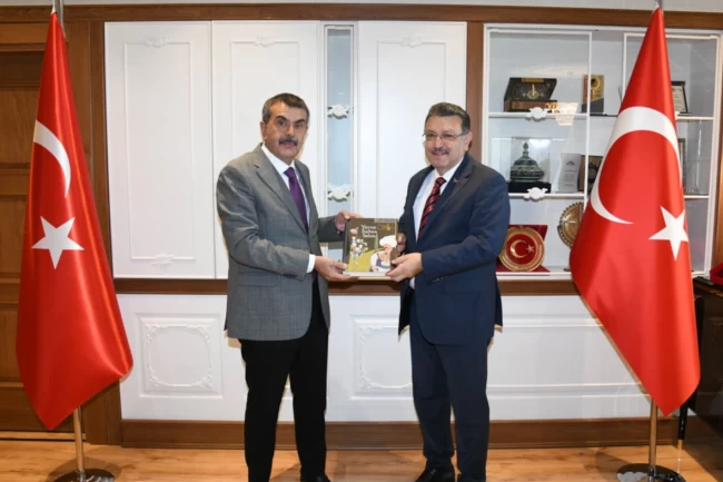 Bakan Yusuf Tekin'den Trabzon'a ziyaret