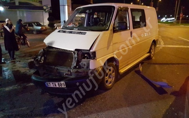 TRAFİK KAZASI 5 YARALI