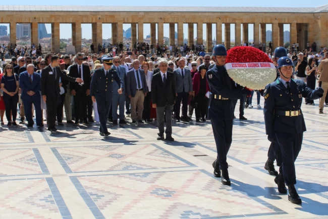ADD, 30 Ağustos'u Anıtkabir'de kutladı