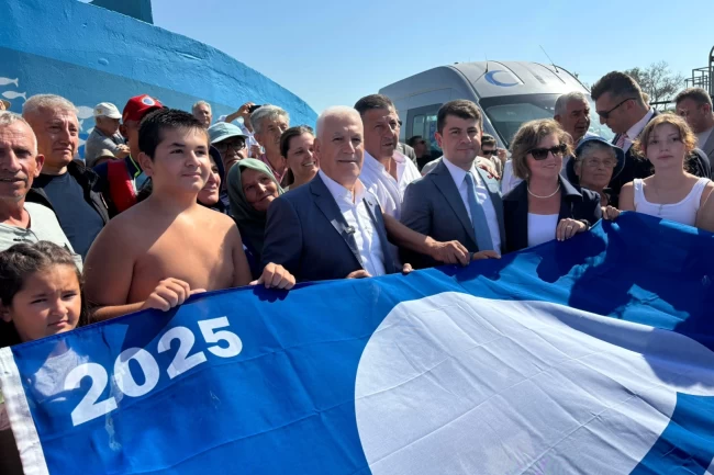 Bursa Mudanya'nın Eşkel sahili 'Mavi Bayrak'a kavuştu