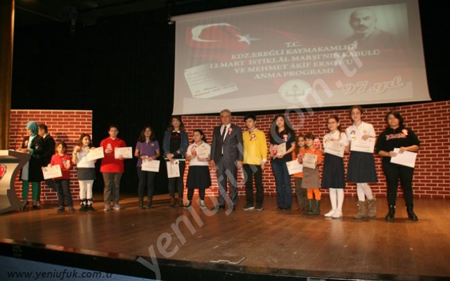 MİLLİ ŞAİRİ ANDIK