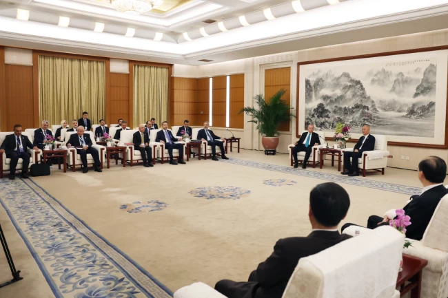 Cumhurbaşkanı Erdoğan'dan Çin'de diplomasi trafiğine devam