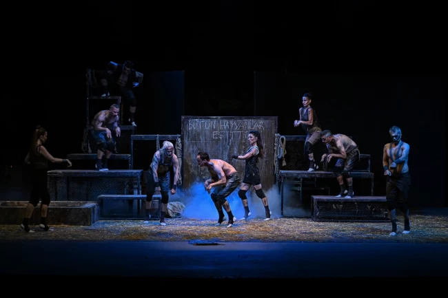 İEF'de tiyatro etkinlikleri "Hayvan Çiftliği" ile perdelerini açtı