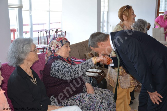 UYSAL’DAN YAŞLILARA ANKARA GEZİSİ