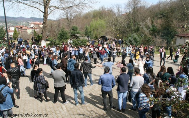 NEVRUZ ATEŞİ YAKILDI