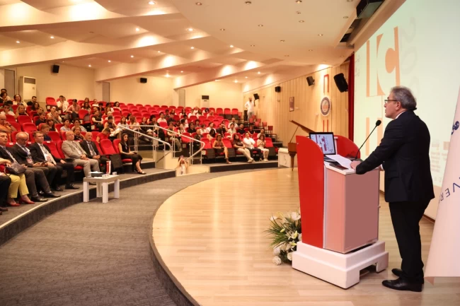 Türk Dilbilim Kurultayı 21 yıl sonra DEÜ'de yapılıyor