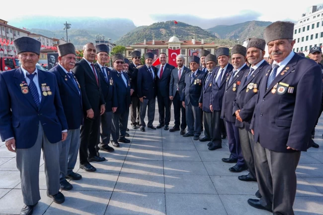 Manisa'nın kurtuluşunun 103'üncü yılı gururla kutlandı