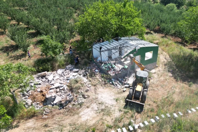 Bursa İnegöl'de kaçak yapıyla kararlı mücadele