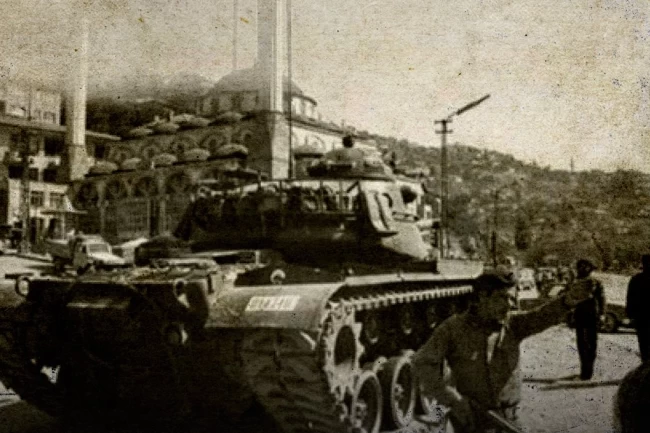 Bakan Tunç'tan 12 Eylül mesajı: Milli iradenin üzerinde hiçbir güç yoktur