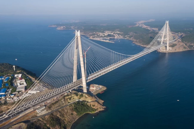 İletişim'den bir yalanlama da 'köprü ve otoyol satışı' iddialarına